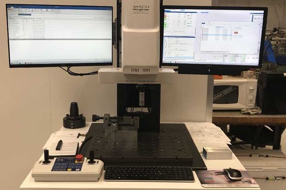 3D Messmaschine Mitutoyo - Messung von Rundheit, Zylindrizität und Formtoleranzen Mitutoyo MACH Ko-ga-me 3D Messmaschine - Präzisionsmessung von Durchmessern und Toleranzen