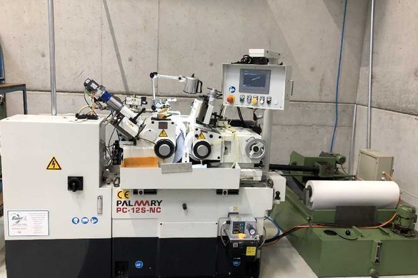 Centerless Einstechschleifen - Toleranzen bis 0.003mm, Rundheit <0.002mm Palmary Centerless Einstechschleifmaschine - Präzisionsschleifen Ø2-30mm bei Laszlo Csako GmbH