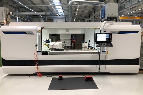 CNC Rundschleifen Studer - Höchste Präzision für Wellen und Achsen Studer Favorit CNC Rundschleifmaschine - Präzisionsschleifen bis Ø350mm x 1600mm